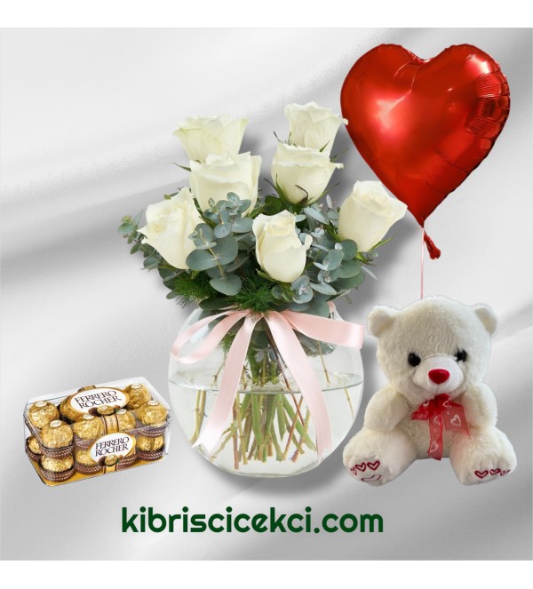 Akvaryumda 7 Beyaz Gül Ayıcık 16'lı Ferrero Çikolata Kalp Helyum Balon